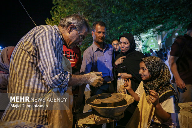 جشنواره صنایع دستی و غذاهای بومی در مهریز