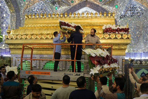 مراسم گلآرایی حرم امیرالمومنین(ع) برگزار شد