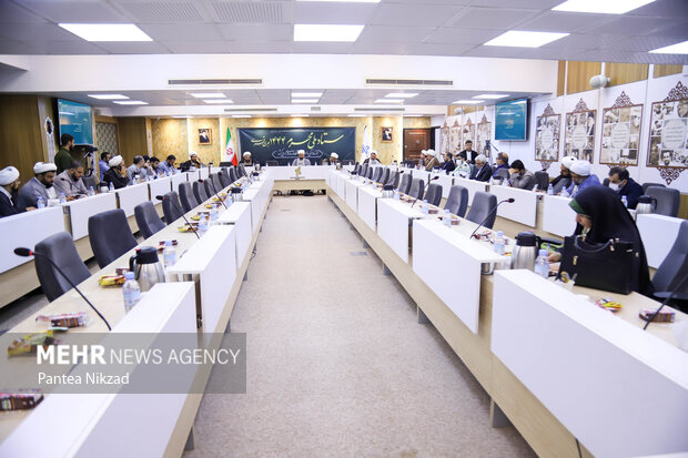 نشست ستاد ملی محرم ۱۴۴۴ هجری قمری با هدف هماهنگی و هم افزایی دستگاه و نهادهای اجرایی کشور صبح یکشنبه  در سالن جلسات مجنمع فرهنگی شهدای انقلاب برگزار شد