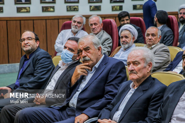 مراسم تکریم و معارفه مدیرکل کتابخانه های عمومی استان آذربایجان شرقی