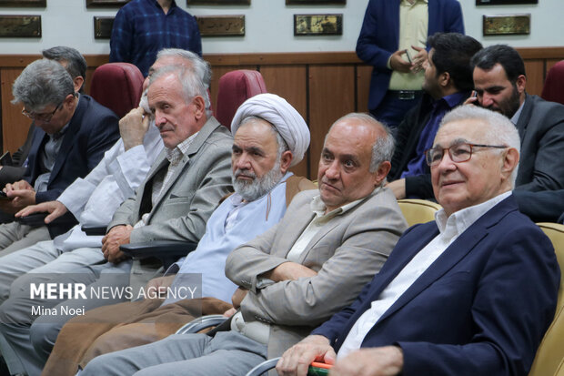 مراسم تکریم و معارفه مدیرکل کتابخانه های عمومی استان آذربایجان شرقی