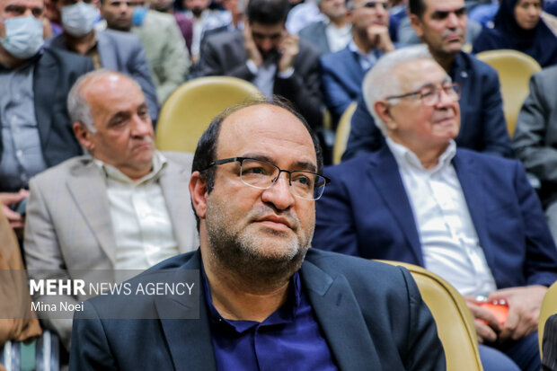 مراسم تکریم و معارفه مدیرکل کتابخانه های عمومی استان آذربایجان شرقی