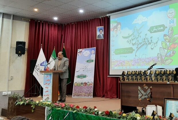 صنعت کشاورزی بر محور دانش و بهرهگیری از فناوری توسعه یابد