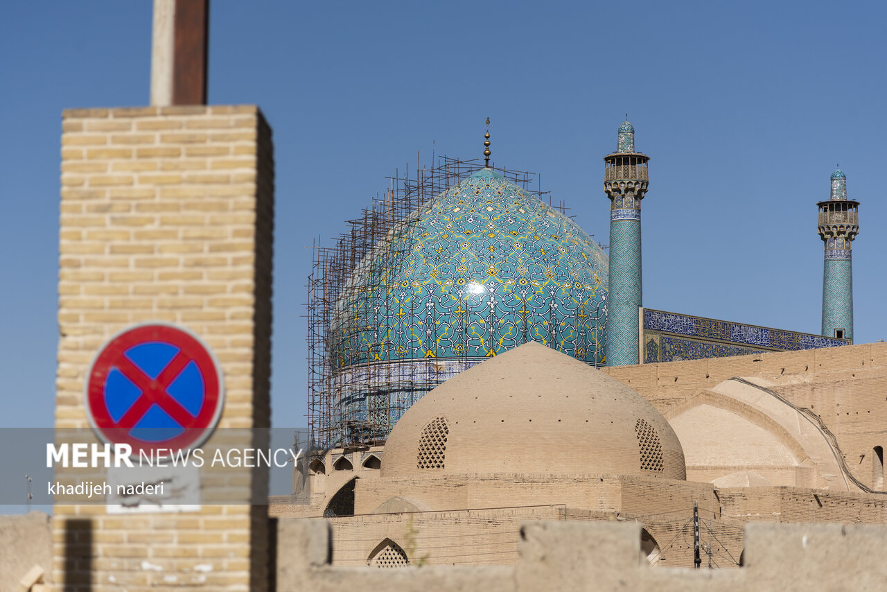 اشکالات مرمت گنبد مسجد امام (ره)/ طرح مرمتی دقیق تدوین نشده است