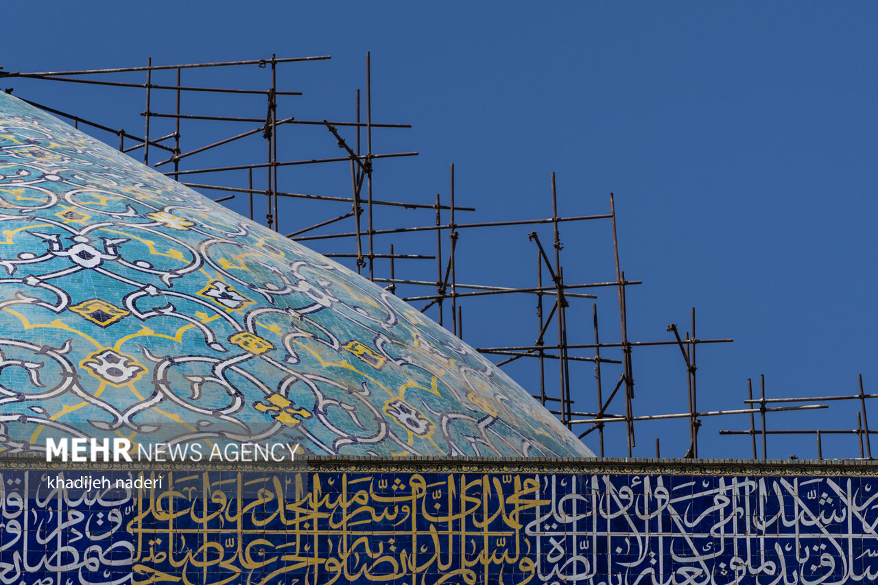 مرمت گنبد مسجد امام (ره) ادامه دارد / اشکالات رفع خواهد شد