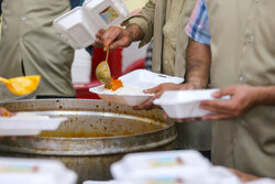 پخت و توزیع ۲۰۰۰ پرس غذای گرم روز عید غدیر در تبریز