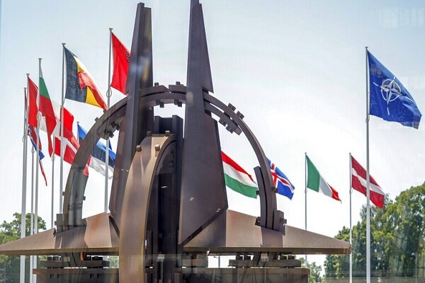 ناتو بزرگترین ماشین نظامی جهان است و در مرزهای اروپامتوقف نمی شود