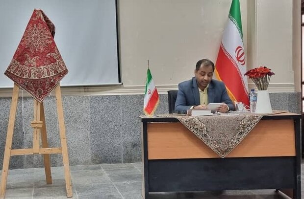 کتاب «در کوچههای سیراف میگردم» رونمایی شد