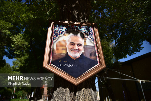Şehit General Süleymani Suriye'de anıldı Şehit General Süleymani Suriye'de anıldı
