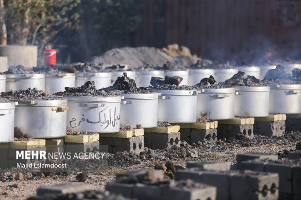 مهمانی به وسعت ایران/ خزر تا خلیج فارس رو به قبله حاجات