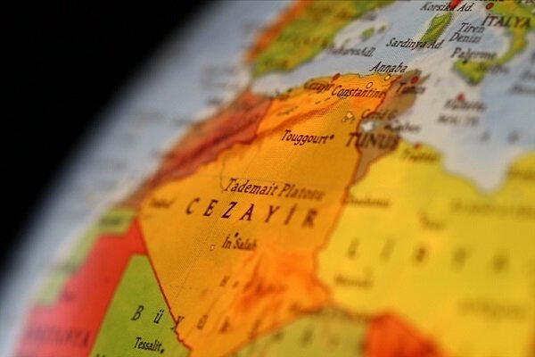 Cezayir'den Siyonist İsrail'e tepki