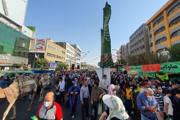 10-km long Ghadir festival kicks off in Tehran
