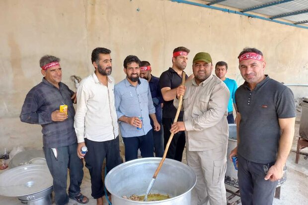 ۱۰ هزار پرس غذای گرم در سعدآباد طبخ و توزیع شد