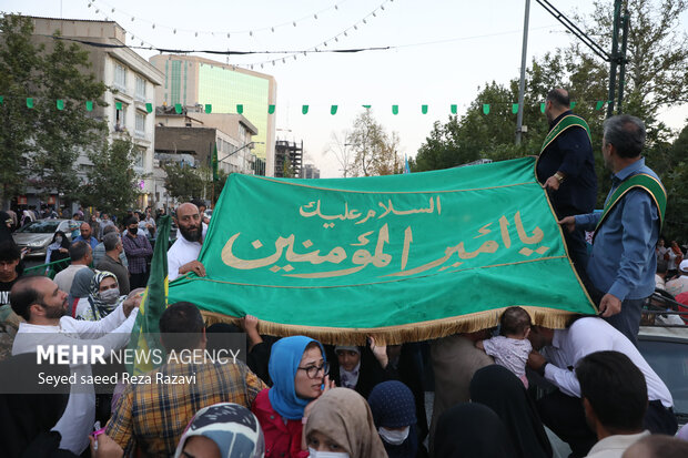  کارناواڵەکانی شیعەکانی ئێران بۆ جەژنی غەدیر/ شادی و خۆشیی منداڵان تا  یارمەتیدانی هەژاران