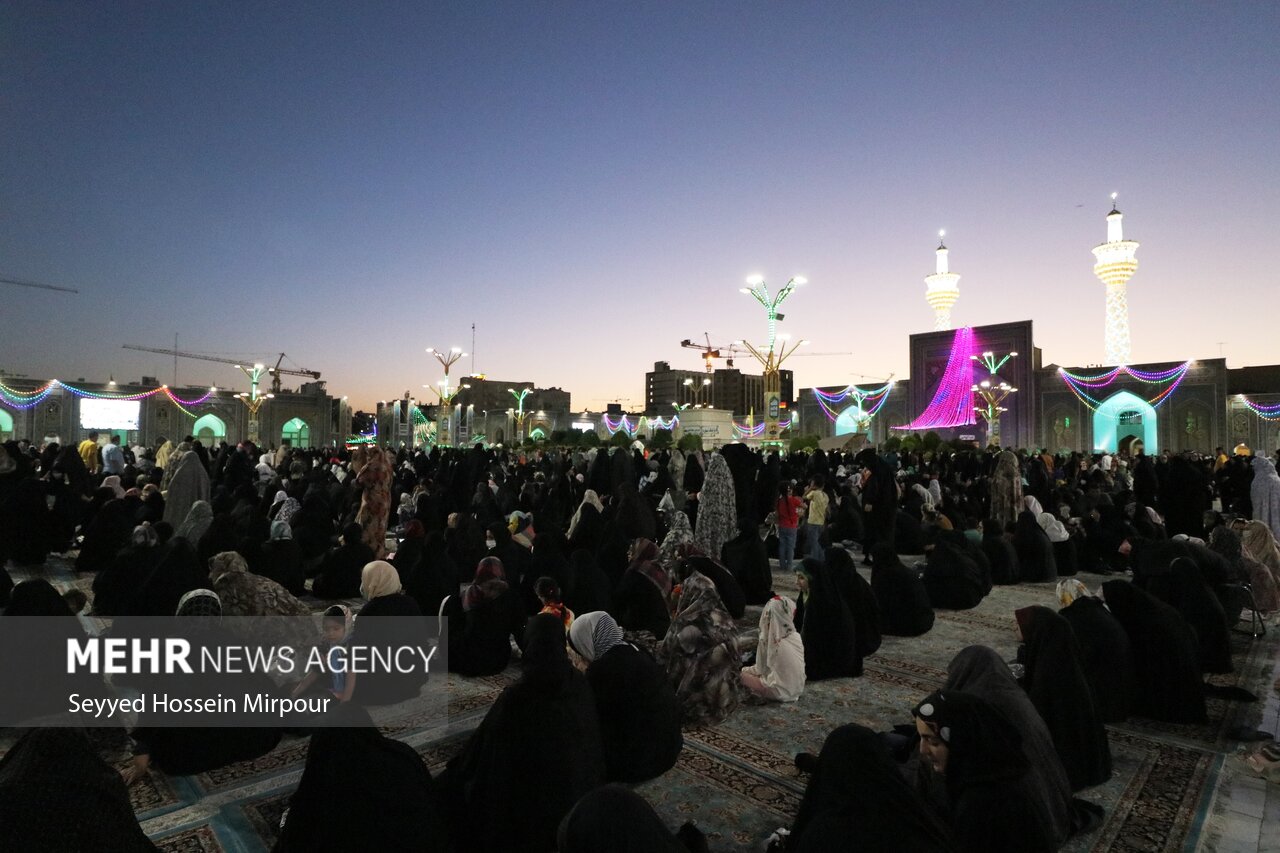 مهمانی به وسعت ایران/ خزر تا خلیج فارس رو به قبله حاجات