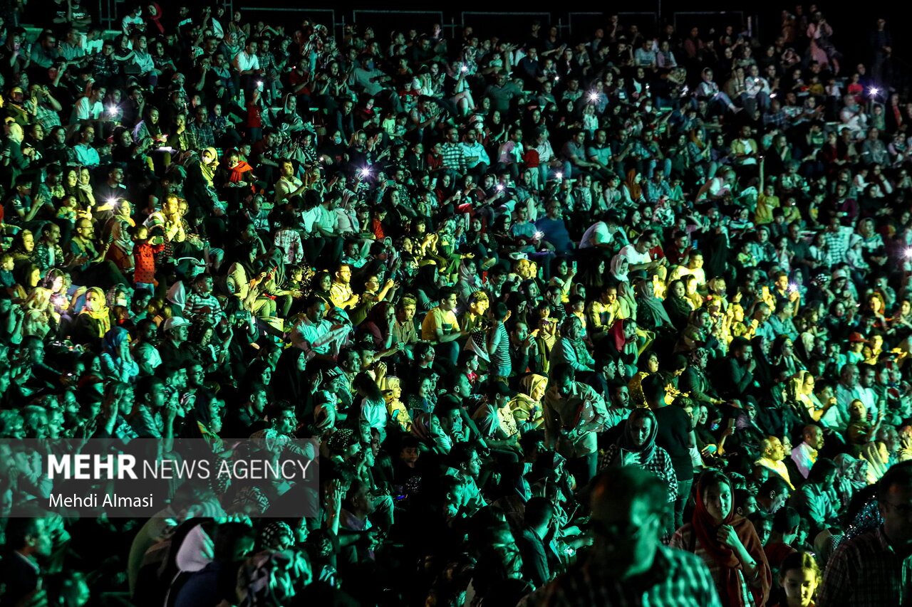 مهمانی به وسعت ایران/ خزر تا خلیج فارس رو به قبله حاجات