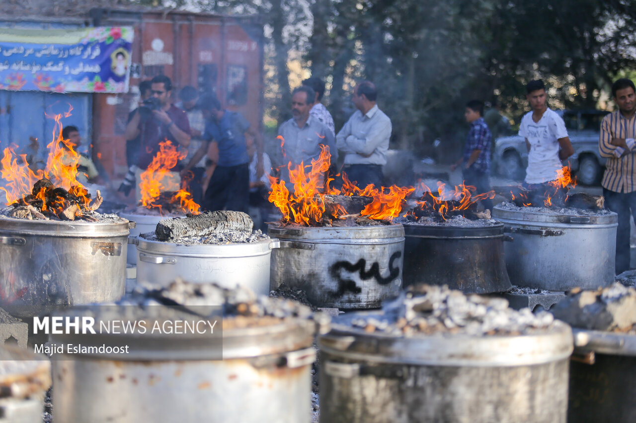 مهمانی به وسعت ایران/ خزر تا خلیج فارس رو به قبله حاجات