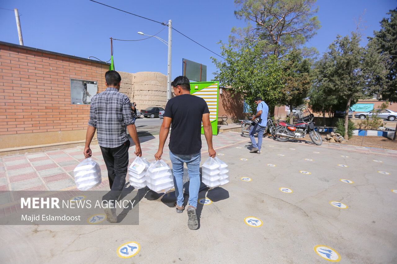 بیش از ۴۰۰ هزار وعده غذای گرم بین نیازمندان خراسان شمالی توزیع شد