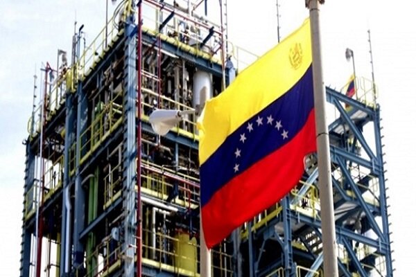 فنزويلا تتهم الولايات المتحدة بتنظيم أعمال تخريبية في المنشآت النفطية في البلاد