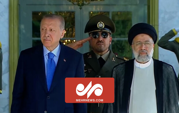 Erdoğan'a İran'da resmi karşılama töreni Erdoğan'a İran'da resmi karşılama töreni