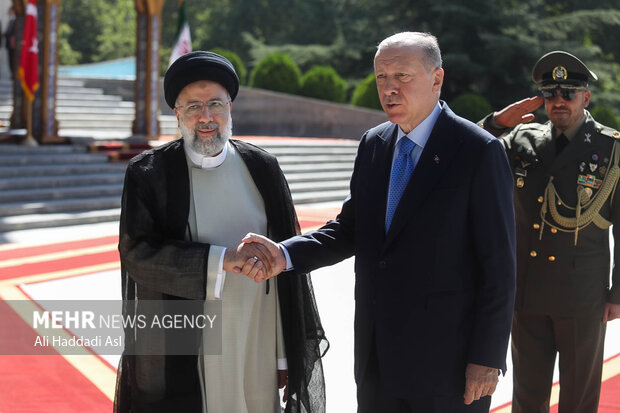 ترک صدر اردوغان کا تہران میں باضابطہ استقبال+تصاویر
