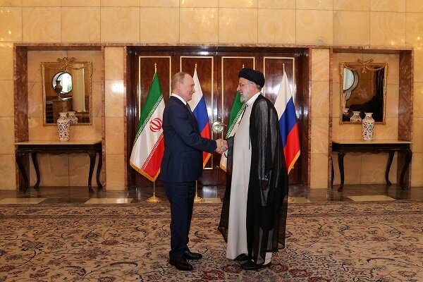 Reisi ile Putin Tahran'da görüştü Reisi ile Putin Tahran'da görüştü