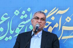 ۹۵ درصد مردم کشور حداقل یک دز واکسن کرونا را دریافت کرده‌اند