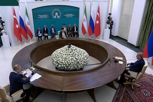 القمة الثلاثية الايرانية الروسية التركية تؤكد على استمرار التعاون للقضاء على جميع الإرهابيين