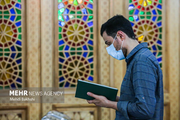 حال و هوای حرم حضرت معصومه(س) در شب میلاد موسی بن جعفر(ع)