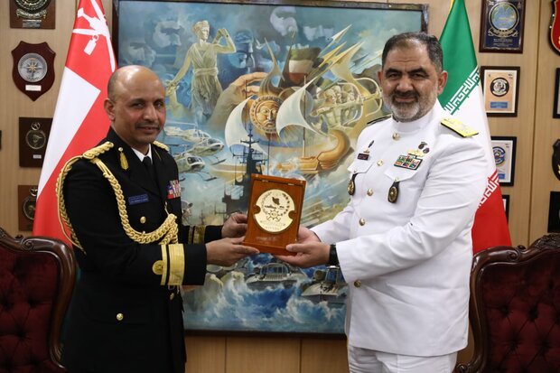 Boosting Iran-Oman military ties in favor of regional nations