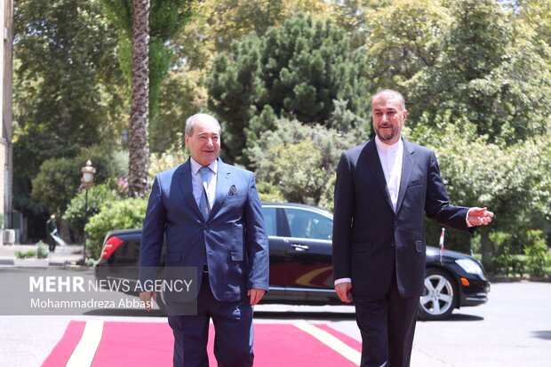 İran ve Suriye arasında önemli görüşme İran ve Suriye arasında önemli görüşme