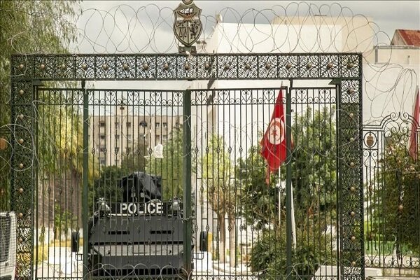 آرامش شکننده در پایتخت تونس پس از تظاهرات شبانه مخالفان