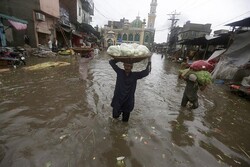حداقل ۲۸۲ نفر قربانی سیل موسمی در پاکستان شدند