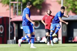 توضیح باشگاه استقلال در مورد یک بازیکن/ شکایت آبی‌ها از «آمانوف»