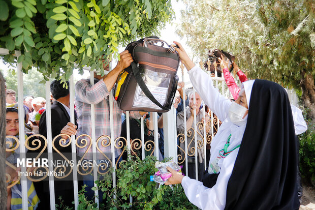 بازگشت اولین گروه حجاج در همدان