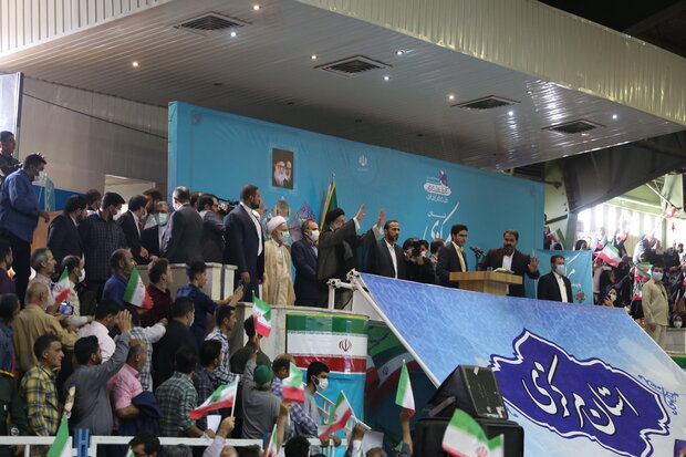 دیدار مردمی رئیس جمهور با مردم شهر اراک