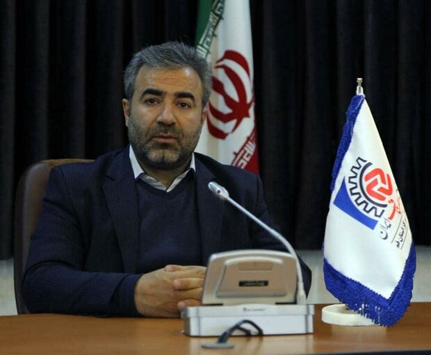 ممنوعیت پوشش تیشرت برای فروشندگان واحدهای صنفی قم کذب است ممنوعیت پوشش تیشرت برای فروشندگان واحدهای صنفی قم کذب است