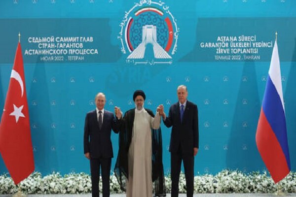 Erdogan’s photo with Putin branded ‘challenge’ to NATO