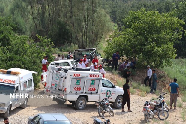 رئیس مدیریت بحران کشور به دیدارخانواده جان باختگان سیل رودبال رفت رئیس مدیریت بحران کشور به دیدارخانواده جان باختگان سیل رودبال رفت