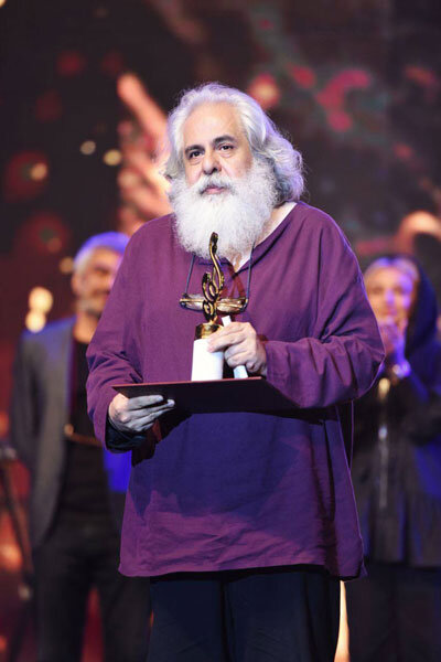 جشن تئاتر و موسیقی «حافظ» برگزار شد/تندیس در دست افشاریان و عقیلی