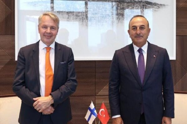 Çavuşoğlu Finlandiyalı mevkidaşı ile telefonda görüştü Çavuşoğlu Finlandiyalı mevkidaşı ile telefonda görüştü