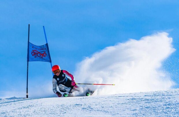 2 Iran skiers shined at Alpine Champs