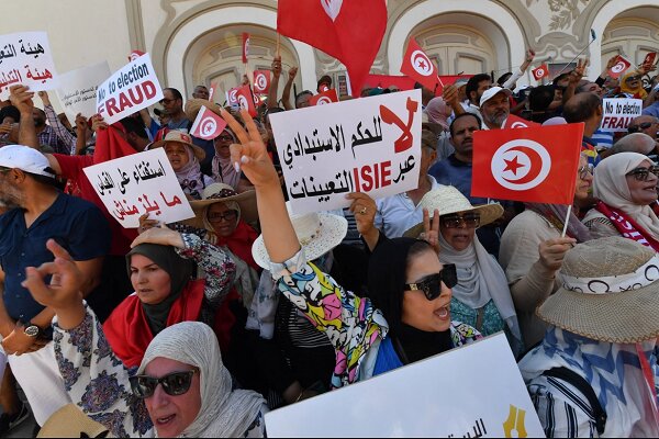معترضان تونسی چه می‌خواهند؟