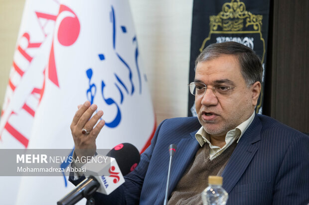 دشمن به صدایی ضریب میدهد که متعلق به اکثریت مردم ایران نیست دشمن به صدایی ضریب میدهد که متعلق به اکثریت مردم ایران نیست