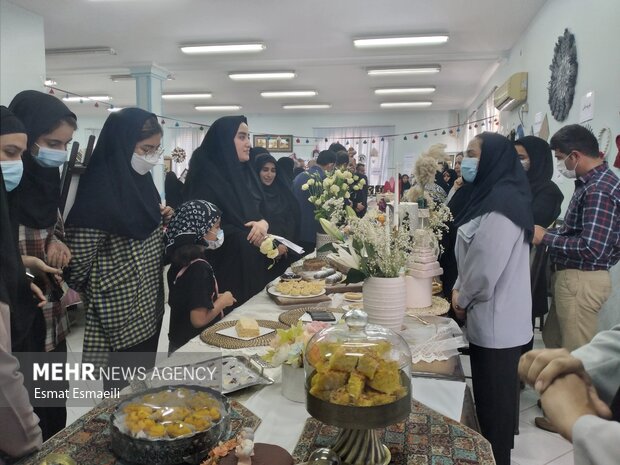 افتتاح نمایشگاه توانمندی‌های بانوان کارآفرین بندرگناوه