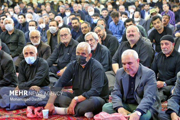 آئین استقبال از محرم و تجلیل از پیرغلامان حسینی در اردبیل