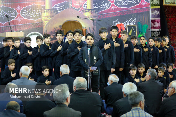 آئین استقبال از محرم و تجلیل از پیرغلامان حسینی در اردبیل