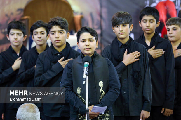 آئین استقبال از محرم و تجلیل از پیرغلامان حسینی در اردبیل