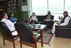 علامہ مقصود علی ڈومکی کی وفد کے ہمراہ انسانی حقوق کے وفاقی وزیر ریاض حسین  پیر زادہ سے ملاقات
