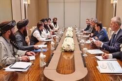 دیدار «امیر خان متقی» و نماینده ویژه روسیه در امور افغانستان